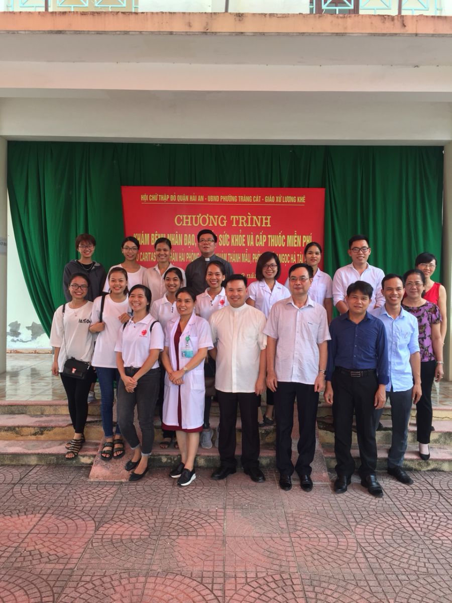 Cám ơn Cha sứ và các anh chị em 